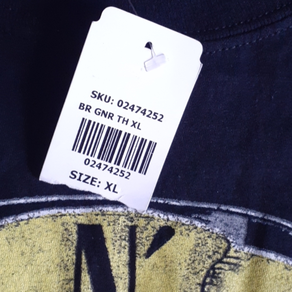 Guns and Roses '85' XL Tee - Picture 2 of 2